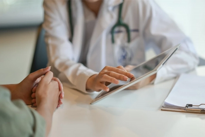 The (Many) Advantages Of Why You Should Talk To A Doctor Online